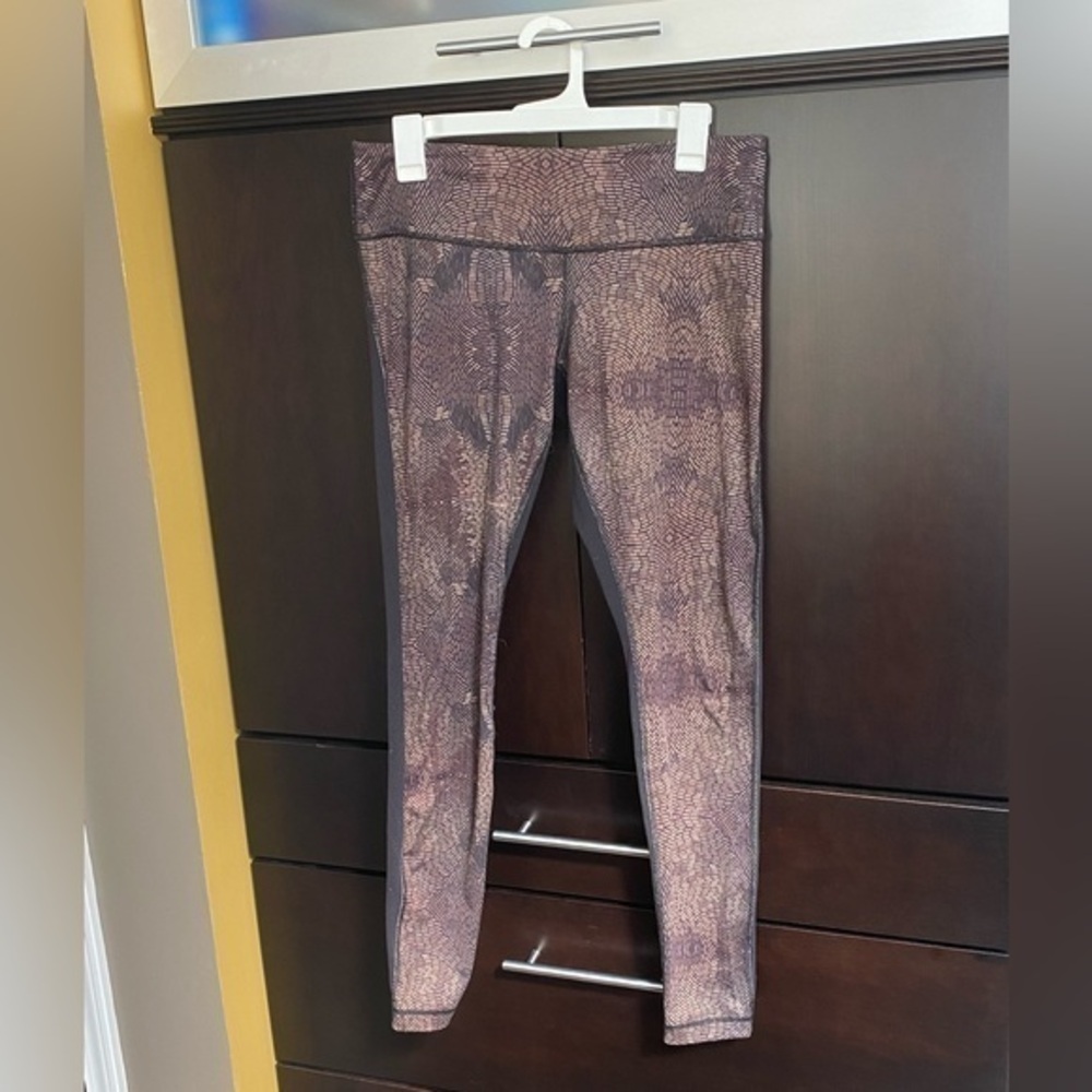 RARE Lululemon Wunder Under Pant *Full-On Luon in size 10- Golden Godess Cashew